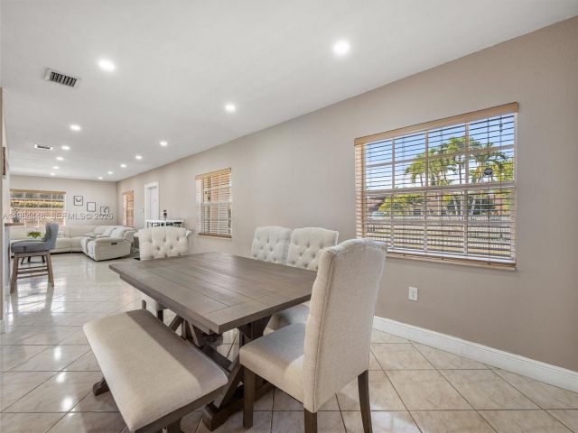 Продажа дома по адресу 16321 SW 102nd Pl - фото 7428254