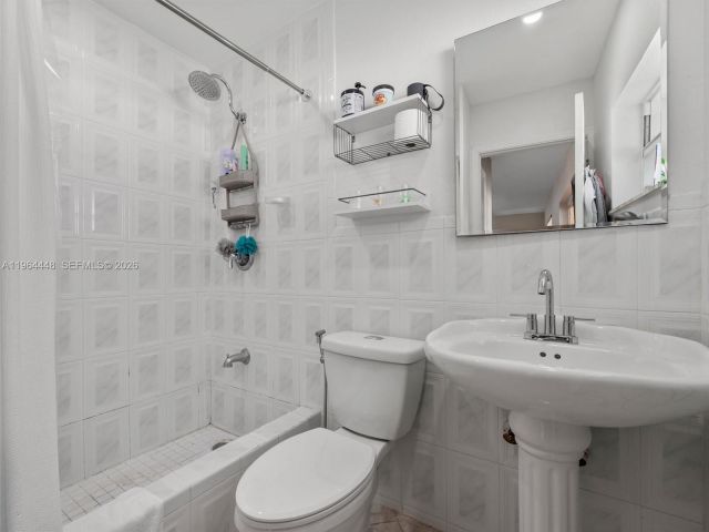 Продажа дома по адресу 16321 SW 102nd Pl - фото 7428260