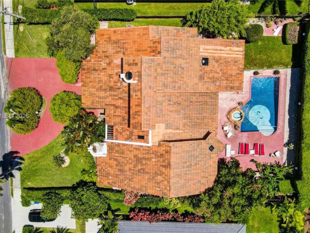 Продажа дома по адресу 913 Diplomat Parkway - фото 7462150