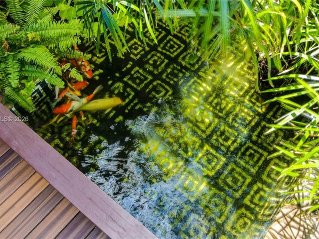 Продажа дома по адресу 913 Diplomat Parkway - фото 7462159