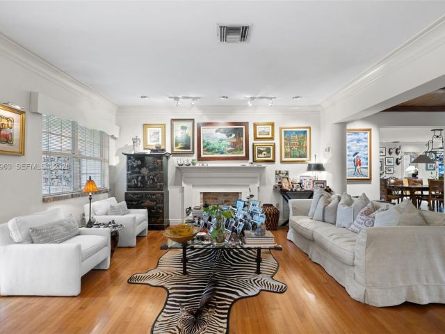 Продажа дома по адресу 1255 Algardi Ave - фото 7471057