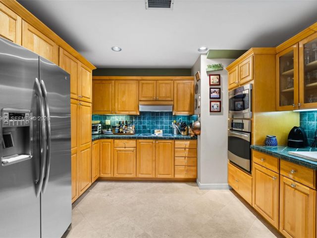 Продажа дома по адресу 1255 Algardi Ave - фото 7471065