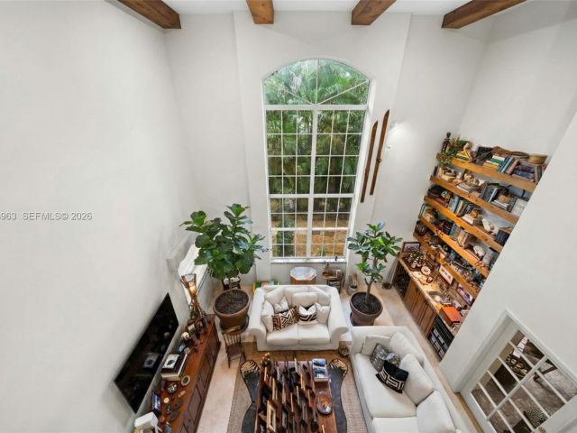 Продажа дома по адресу 1255 Algardi Ave - фото 7471071