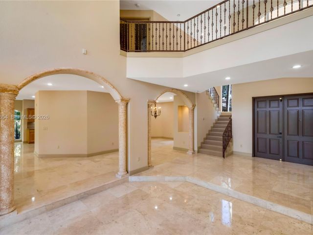 Дом в аренду по адресу 129 Gavilan Ave - фото 7470866