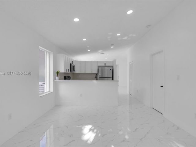 Продажа дома по адресу 16907 SW 142nd Pl - фото 7428498