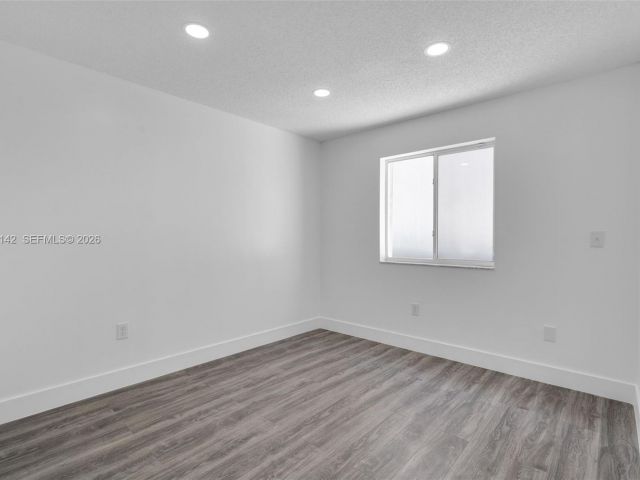 Продажа дома по адресу 16907 SW 142nd Pl - фото 7428503