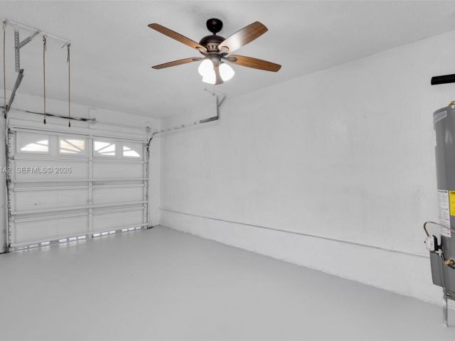 Продажа дома по адресу 16907 SW 142nd Pl - фото 7428508