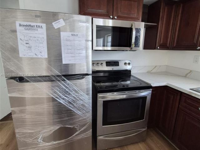 Продажа дома по адресу 1711 NW 27th Ter - фото 7428323