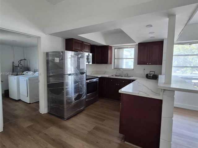 Продажа дома по адресу 1711 NW 27th Ter - фото 7428331