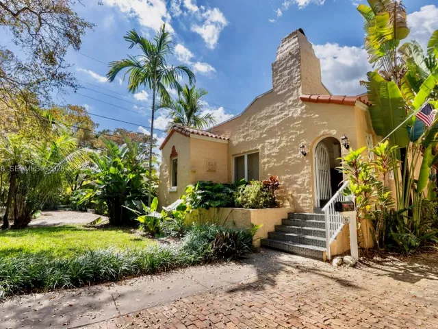 Дом в аренду по адресу 906 Genoa St - фото 7434044