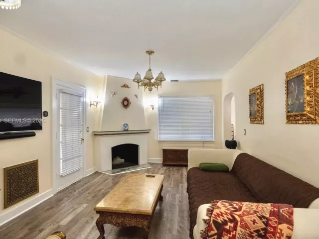 Дом в аренду по адресу 906 Genoa St - фото 7434050