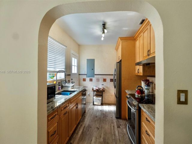 Дом в аренду по адресу 906 Genoa St - фото 7434046