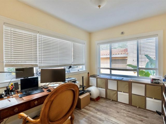 Дом в аренду по адресу 906 Genoa St - фото 7434055