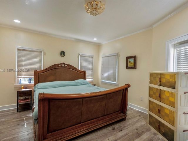 Дом в аренду по адресу 906 Genoa St - фото 7434057