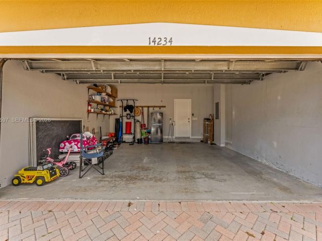 Продажа дома по адресу 14234 SW 155th Ct - фото 7428518