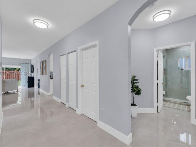 Продажа дома по адресу 14234 SW 155th Ct - фото 7428519