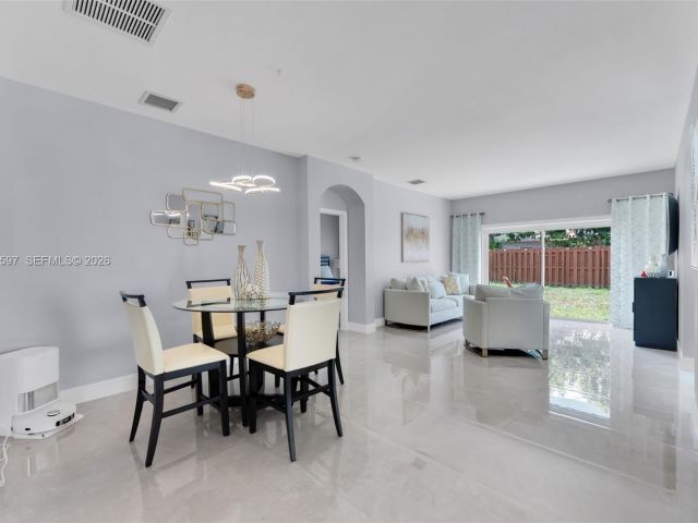 Продажа дома по адресу 14234 SW 155th Ct - фото 7428524