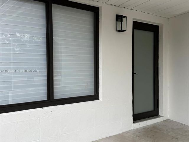 Продажа дома по адресу 12615 N Miami Ave - фото 7436178