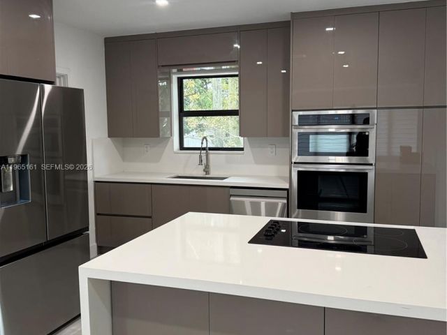 Продажа дома по адресу 12615 N Miami Ave - фото 7436186