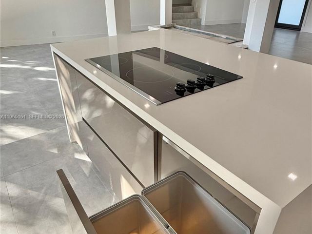 Продажа дома по адресу 12615 N Miami Ave - фото 7436194