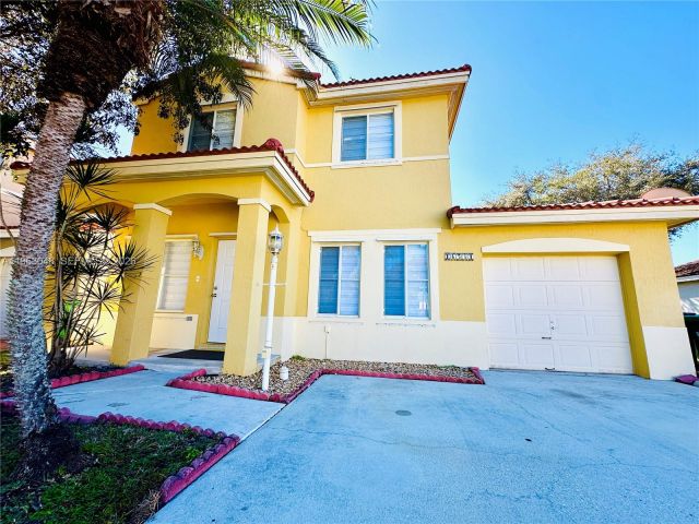 Дом в аренду по адресу 16534 SW 97th Ter 16534 - фото 7428429