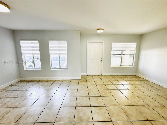 Дом в аренду по адресу 16534 SW 97th Ter 16534 - фото 7428437