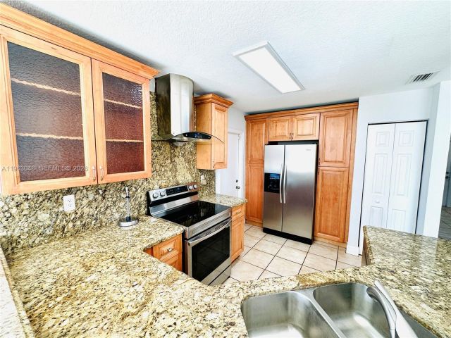 Дом в аренду по адресу 16534 SW 97th Ter 16534 - фото 7428442