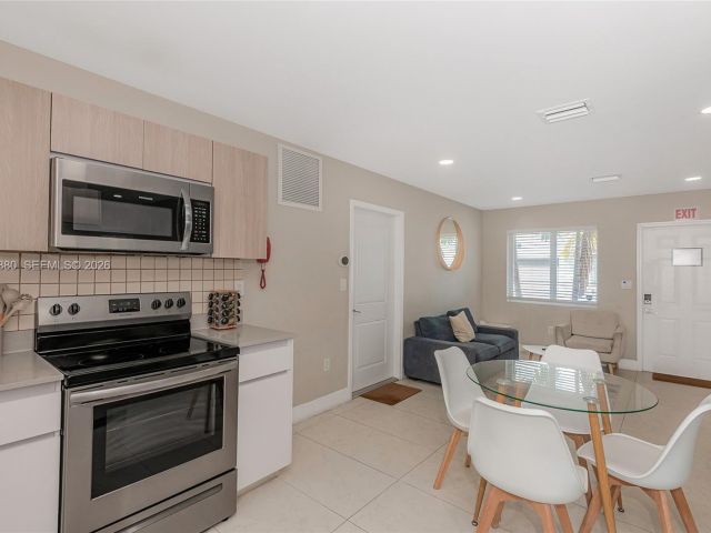 Продажа дома по адресу 507 NW 8th Ave #1 - фото 7482937