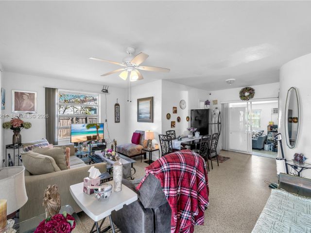 Продажа дома по адресу 3235 SW 93rd Ct - фото 7464468