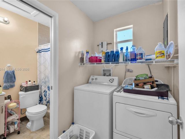 Продажа дома по адресу 3235 SW 93rd Ct - фото 7464473