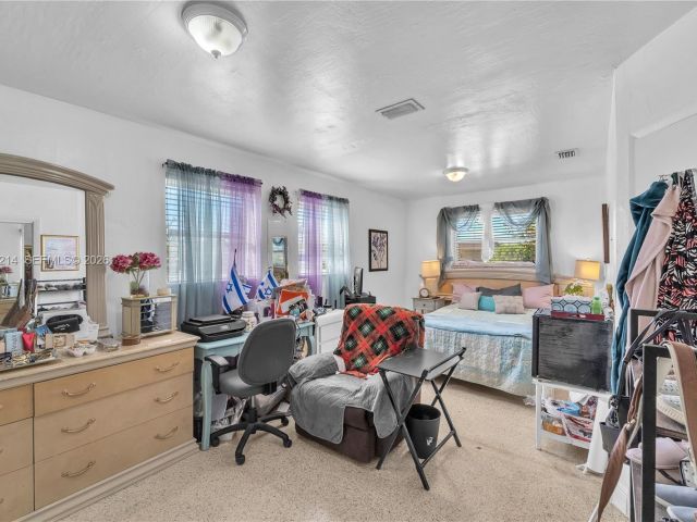 Продажа дома по адресу 3235 SW 93rd Ct - фото 7464477