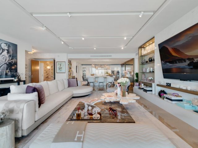 Продажа квартиры #1706 - фото 7428338