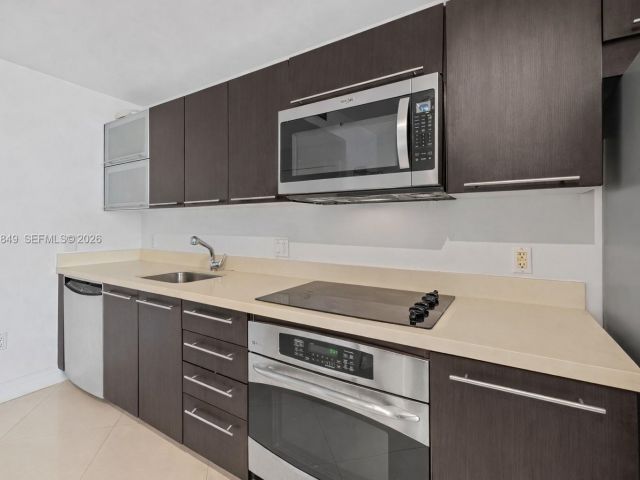 Продажа квартиры #1608 - фото 7476552