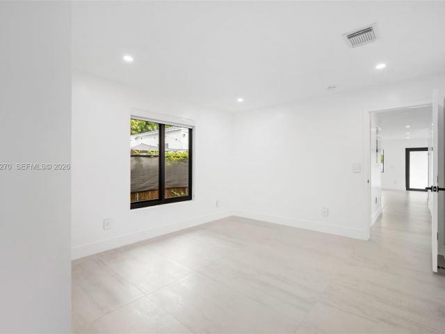 Дом в аренду по адресу 3668 SW 26th St 0 - фото 7428839