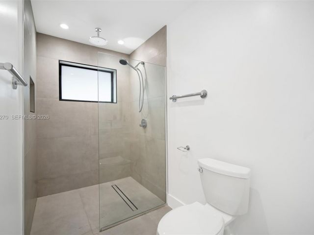 Дом в аренду по адресу 3668 SW 26th St 0 - фото 7428845