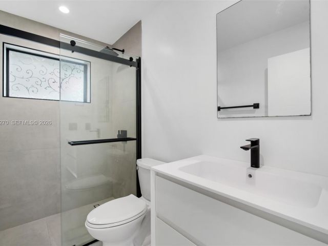 Дом в аренду по адресу 3668 SW 26th St 0 - фото 7428847