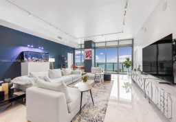 Квартира #4002