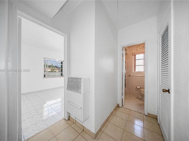 Продажа дома по адресу 3330 SW 2nd St - фото 7437442