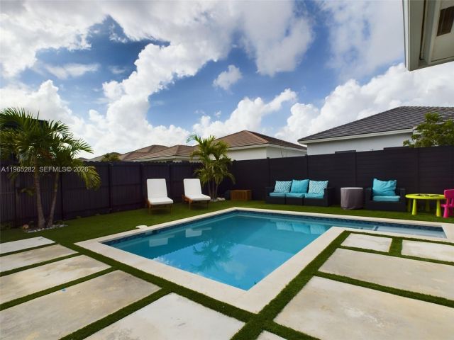 Продажа дома по адресу 14560 SW 22nd Ter - фото 7446007