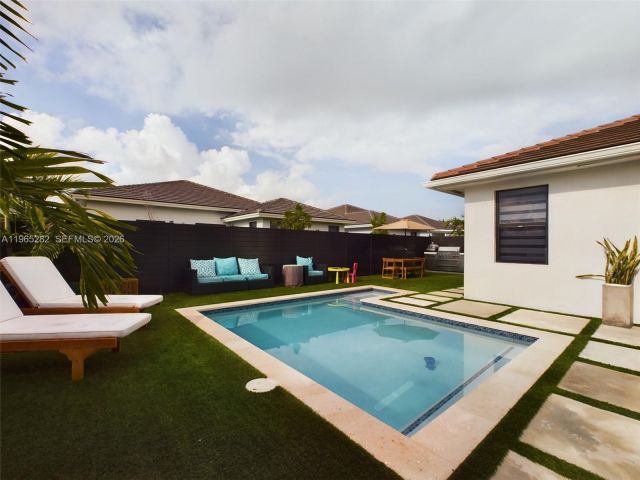 Продажа дома по адресу 14560 SW 22nd Ter - фото 7446008