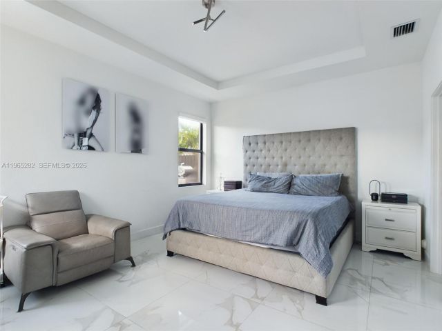 Продажа дома по адресу 14560 SW 22nd Ter - фото 7446012