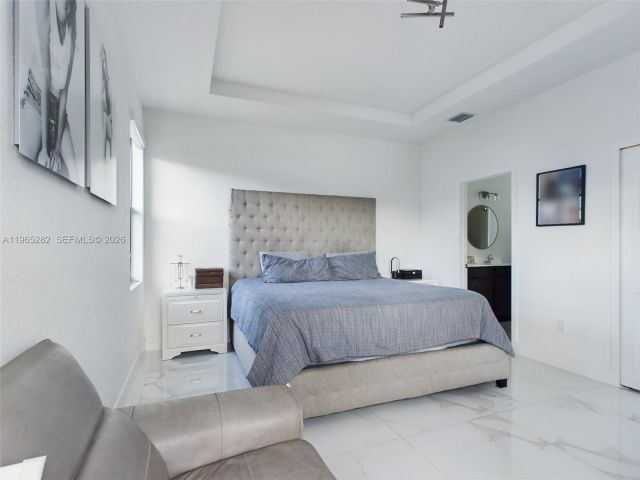 Продажа дома по адресу 14560 SW 22nd Ter - фото 7446013