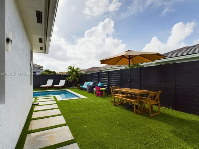 Продажа дома по адресу 14560 SW 22nd Ter - фото 7446016