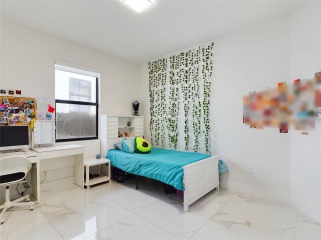 Продажа дома по адресу 14560 SW 22nd Ter - фото 7446020