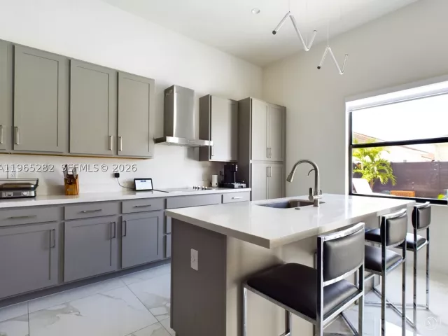 Продажа дома по адресу 14560 SW 22nd Ter - фото 9054610