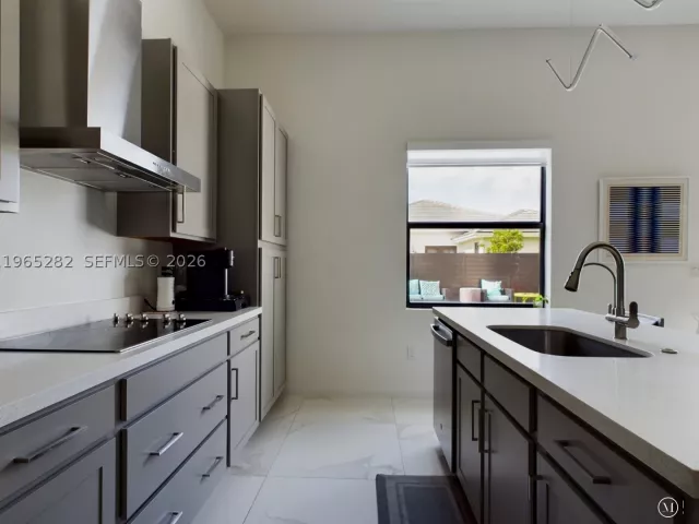 Продажа дома по адресу 14560 SW 22nd Ter - фото 9054615