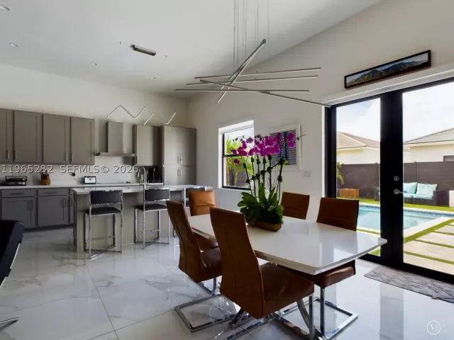 Продажа дома по адресу 14560 SW 22nd Ter - фото 9054625