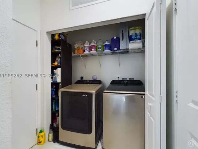 Продажа дома по адресу 14560 SW 22nd Ter - фото 9054637