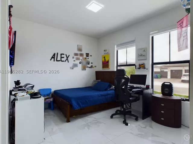 Продажа дома по адресу 14560 SW 22nd Ter - фото 9054659