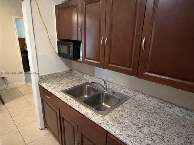 Продажа дома по адресу 540 NW 119th St - фото 7463872